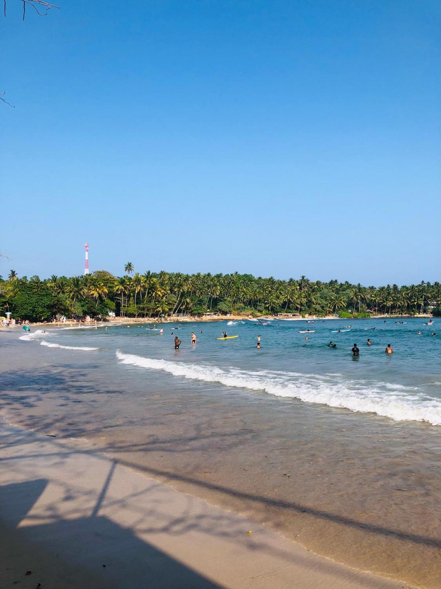 Devon Surf . Inn - Hiriketiya ดิคเวลลา ภายนอก รูปภาพ