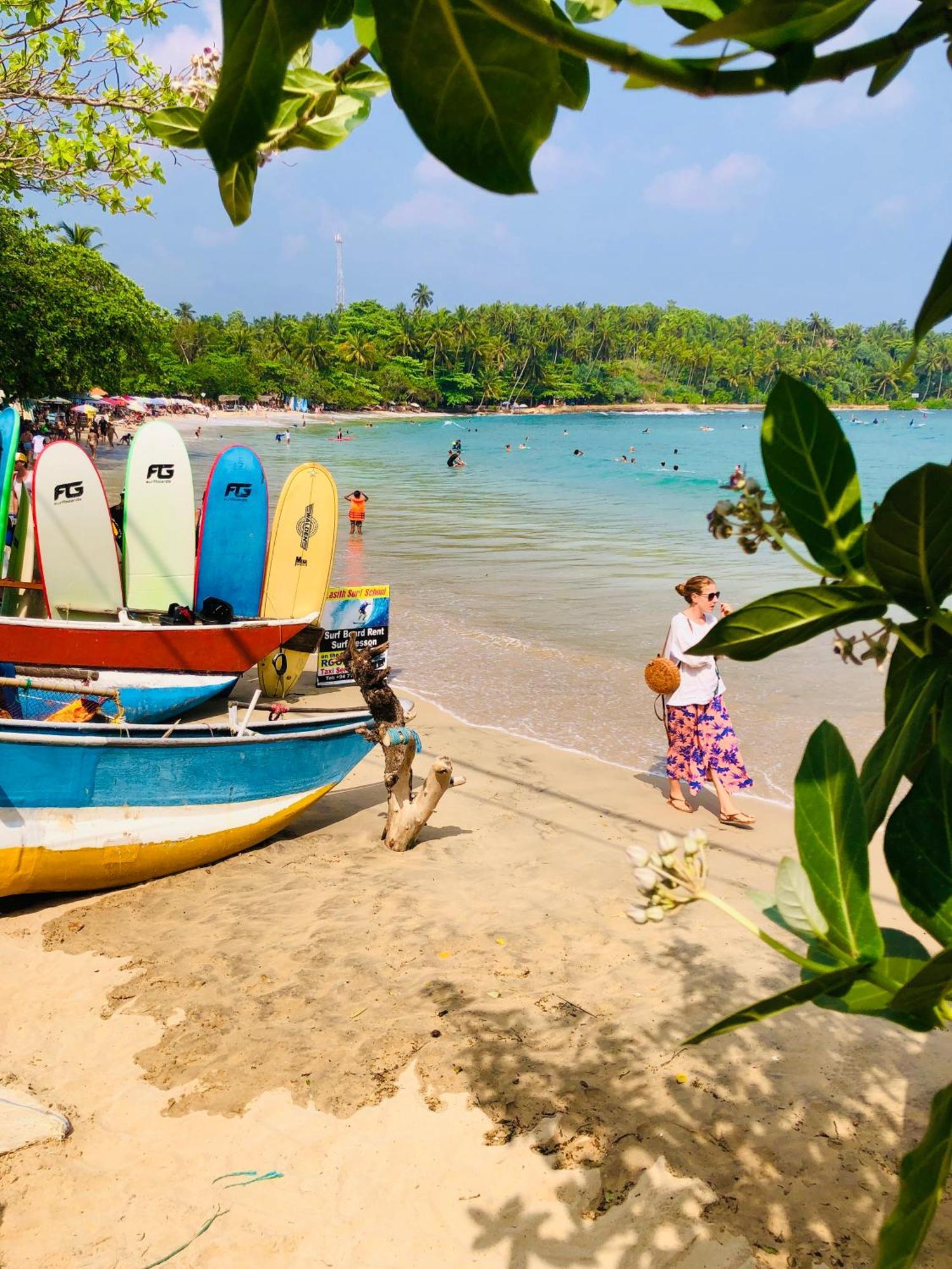 Devon Surf . Inn - Hiriketiya ดิคเวลลา ภายนอก รูปภาพ